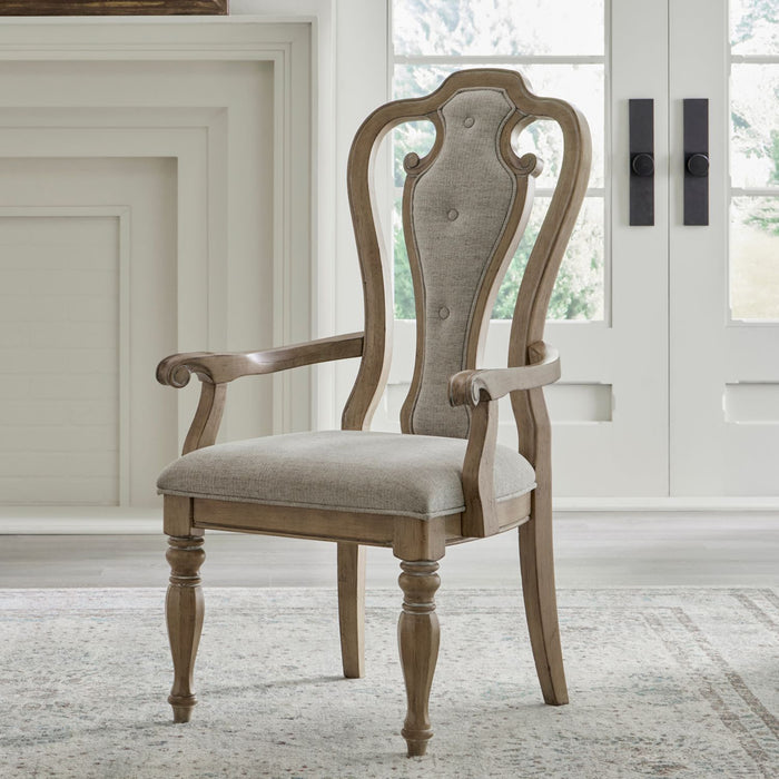 Liberty Furniture Magnolia Manor Splat Back Upholstered Arm Chair (RTA) (Set of 2) in Weathered Bisque