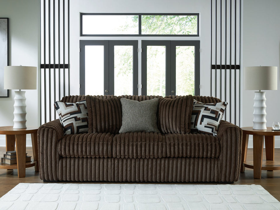 Midnight-Madness Sofa
