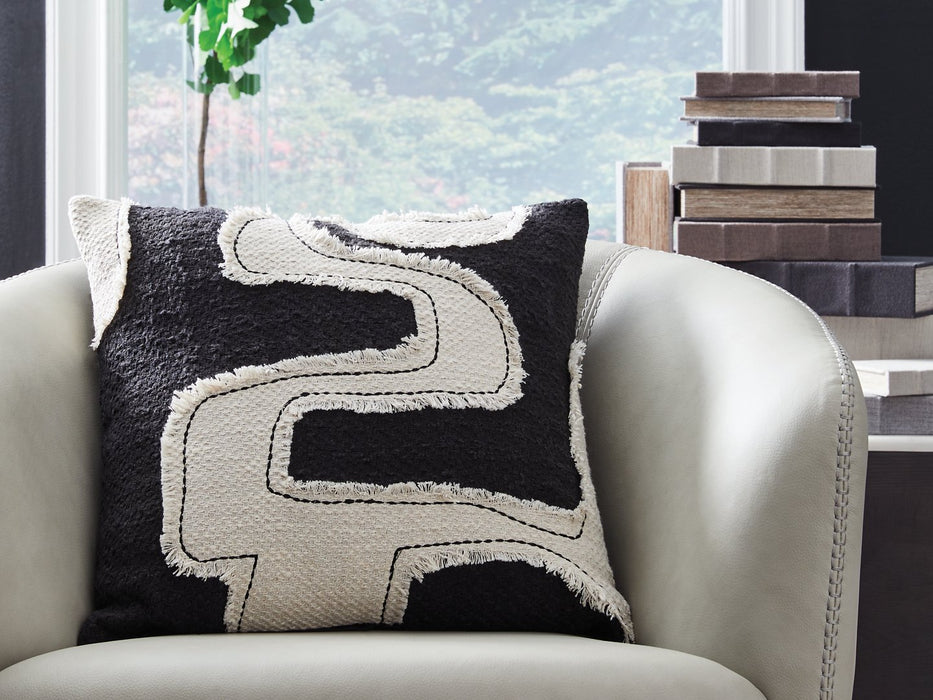 Veerbank Pillow (Set of 4)