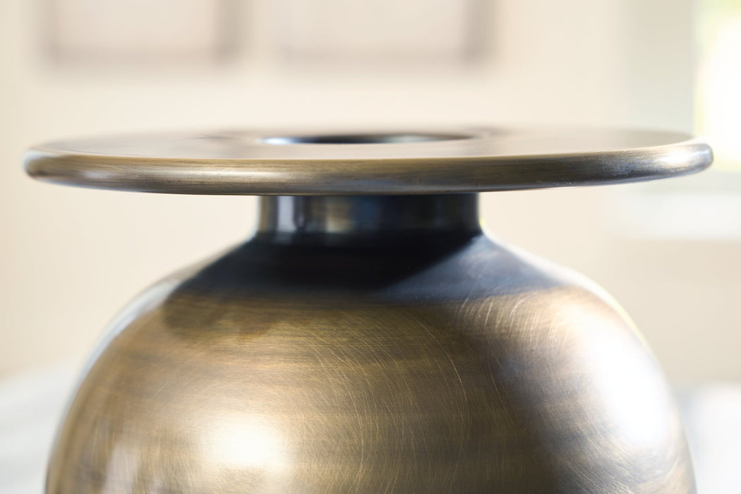 Fedorleigh Vase