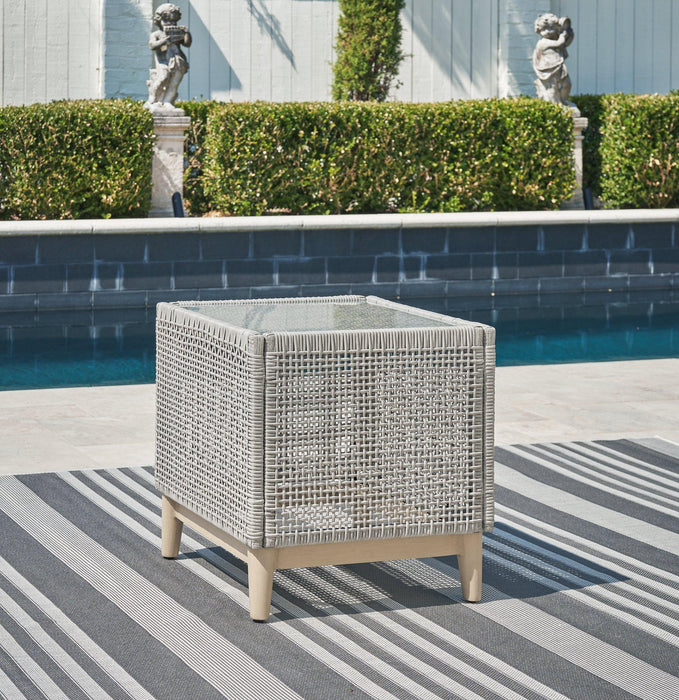 Seton Creek Outdoor Seating Set