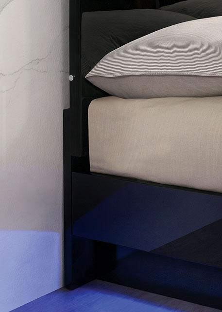 Erlach Bed Black & White